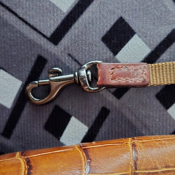 Dooney Bourke Brown Autumn  Pocketbook Very Good Condition - Picture 8 of 9